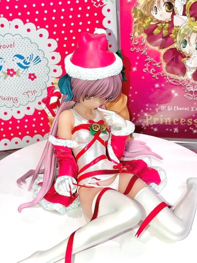 白色学校泳装圣诞装饰