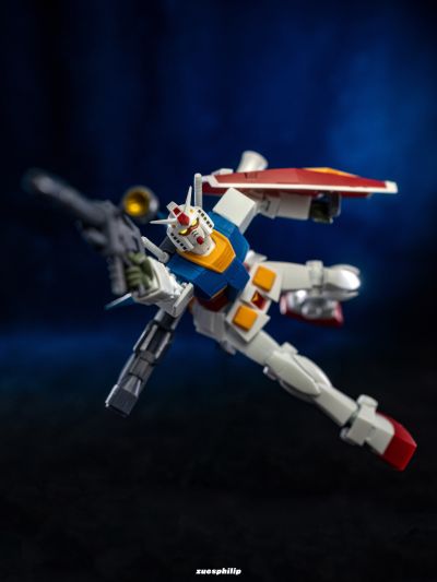 ROBOT魂＜机动战士系列＞ 机动战士高达 RX-78-2 高达 剧中版~ROBOT魂15周年纪念款~