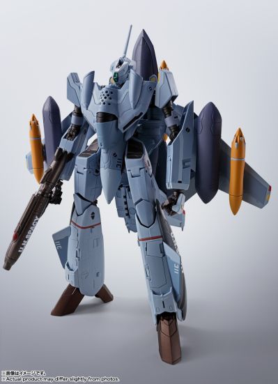 HI-METAL R 超时空要塞ZERO  VF-0A 凤凰(工藤真专用) ＋ QF-2200D-B 幽灵