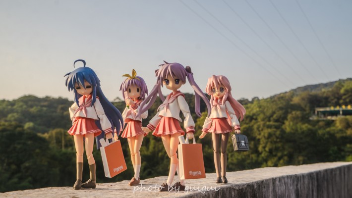 figma#013 幸运星 动画版 柊镜 冬季校服
