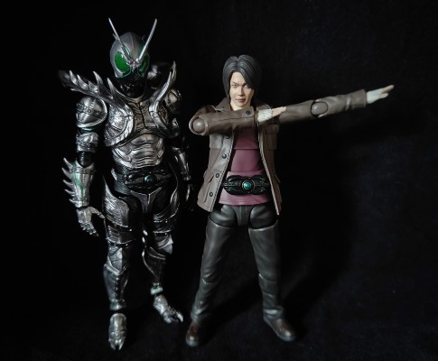S.H.Figuarts 假面骑士暗日（BLACK SUN ） 秋月信彦