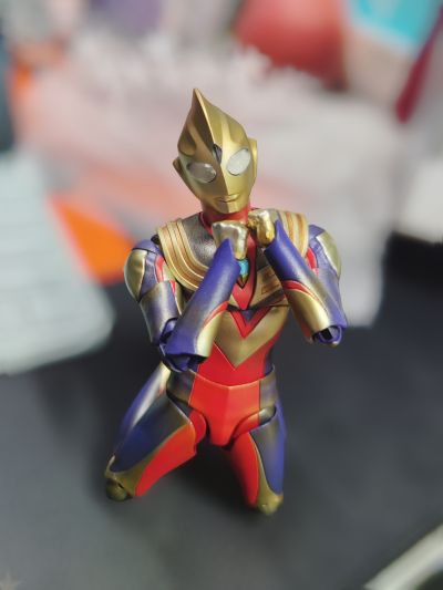 S.H.Figuarts(真骨雕制法) 闪耀迪迦