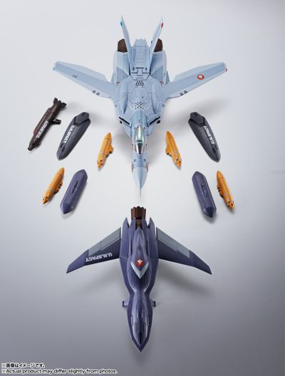 HI-METAL R 超时空要塞ZERO  VF-0A 凤凰(工藤真专用) ＋ QF-2200D-B 幽灵