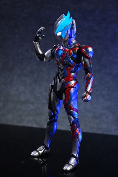 Figure-rise Standard 布莱泽奥特曼 布莱泽奥特曼