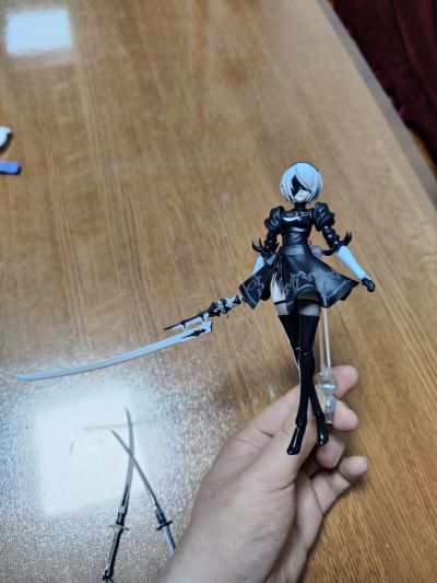 S.H.Figuarts  2B