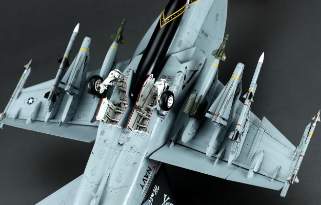 LS-013 波音 F/A-18F“超级大黄蜂”战斗机