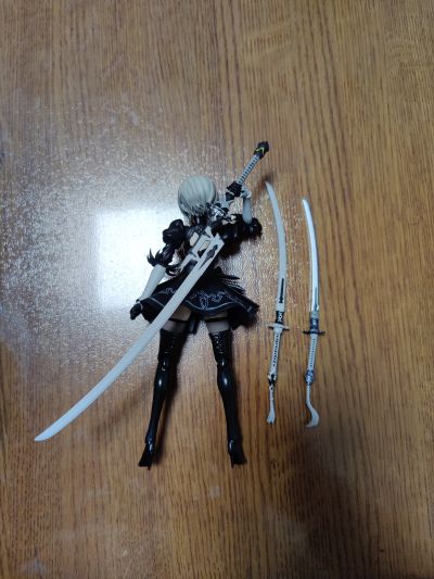 S.H.Figuarts  2B