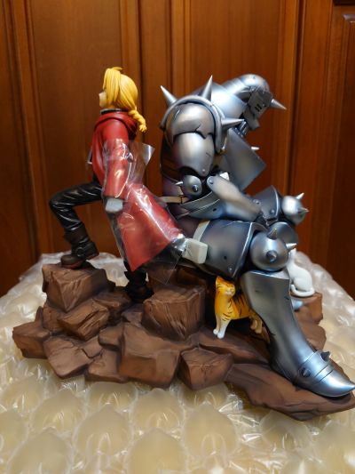 钢之炼金术士 FULLMETAL ALCHEMIST 爱德华·艾尔利克 与 阿尔芬斯·艾尔利克 兄弟