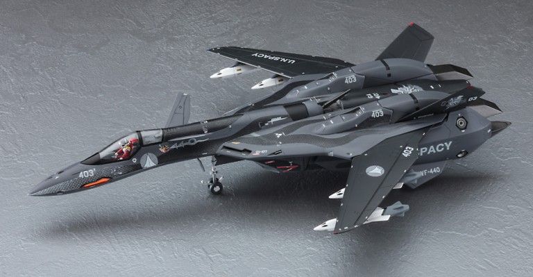 超时空要塞 VF-19A“SVF-440 Dullahans”附带高速装备 + 高机动导弹