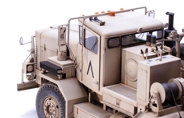 SS-013 M911（8X6）牵引车及M747重型设备半挂车