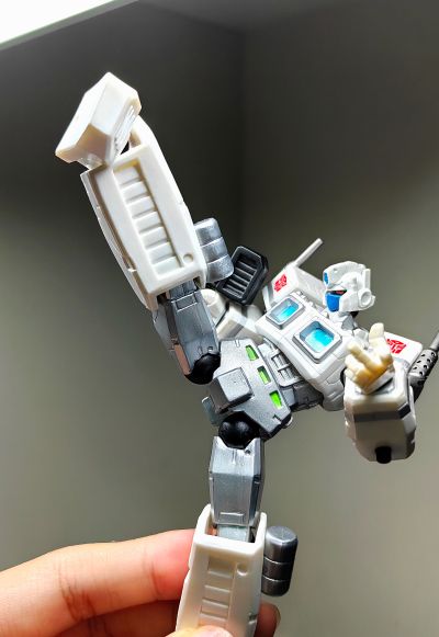 REVOLTECHNo.019变形金刚 フレンドショップ限定 ウルトラマグナス