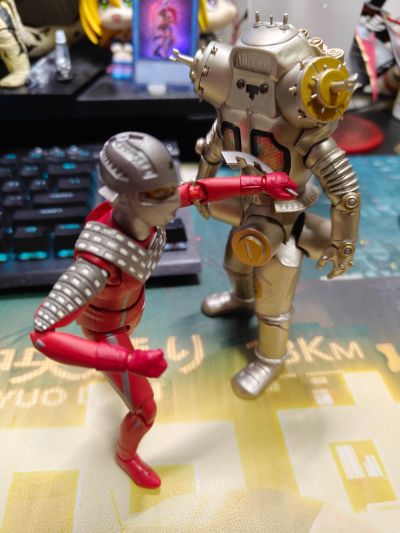 S.H.Figuarts 赛文奥特曼 金古桥