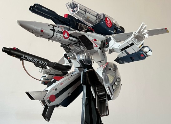 DX超合金  超时空要塞 可曾记得爱 VF-1S 冲锋女武神（一条辉专用） 内构细节版