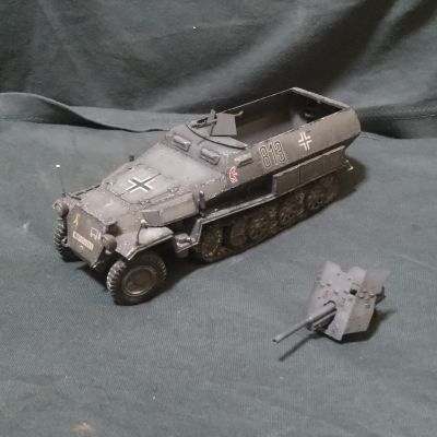 35020 1/35 德国 SD.KFZ. 251/1 装甲半履带运兵车