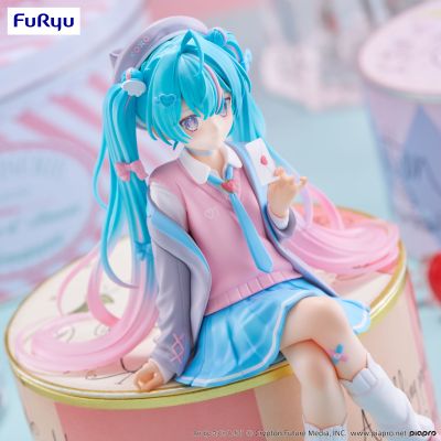初音未来  压泡面人偶ー恋爱的西装外套ー