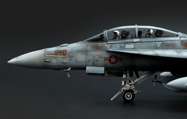 LS-014 波音 EA-18G“咆哮者”电子战攻击机