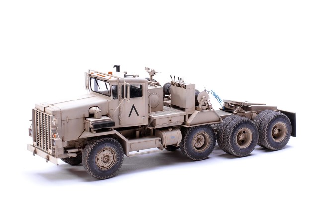 SS-013 M911（8X6）牵引车及M747重型设备半挂车