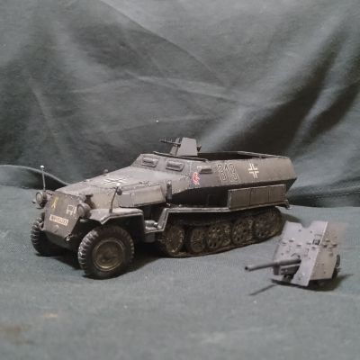 35020 1/35 德国 SD.KFZ. 251/1 装甲半履带运兵车