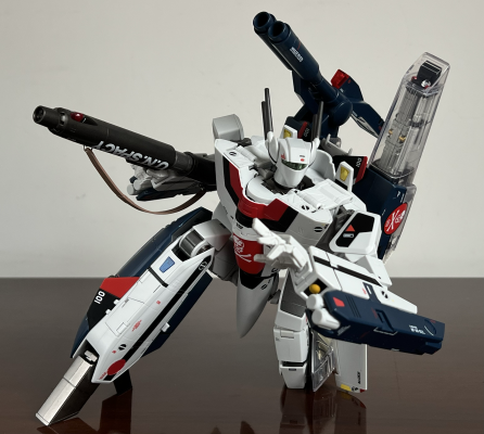 DX超合金  超时空要塞 可曾记得爱 VF-1S 冲锋女武神（一条辉专用） 内构细节版