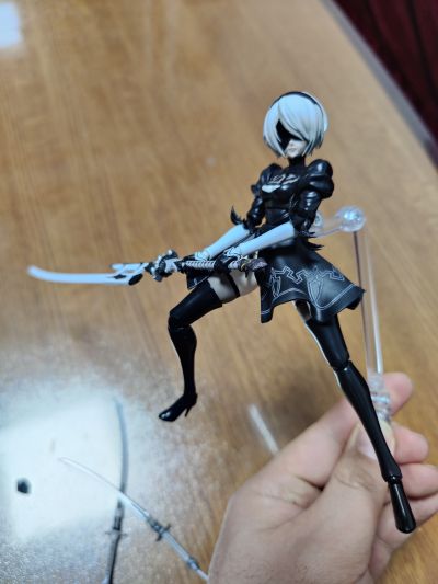 S.H.Figuarts  2B
