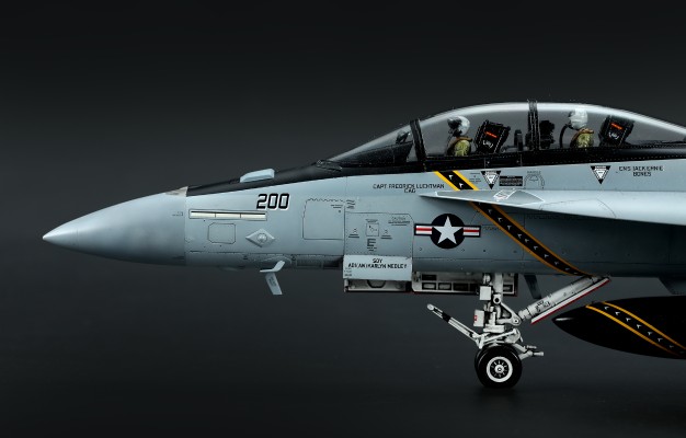 LS-013 波音 F/A-18F“超级大黄蜂”战斗机