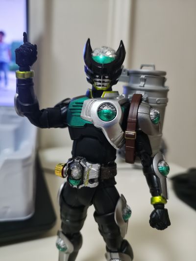 S.H.Figuarts(真骨雕制法)  CLAWs·蝎子 / 诞骑武装·巨蝎（暂译）