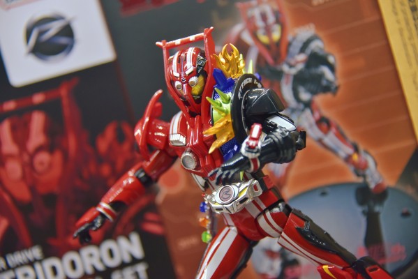 S.H.Figuarts 假面骑士驰骑 特莱多隆型  混合轮胎套装 -S.H.Figuarts15周年纪念版-