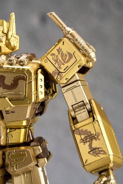 3Z0732 MDLX 变形金刚 擎天柱 龙年限定版