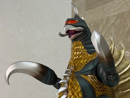 东宝30厘米系列 盖刚