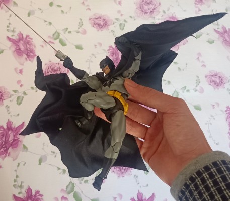 MAFEX No.126 MAFEX 蝙蝠侠“缄默”黑色Ver.