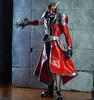 S.H.Figuarts  假面骑士铠武 假面骑士铠武 极武装