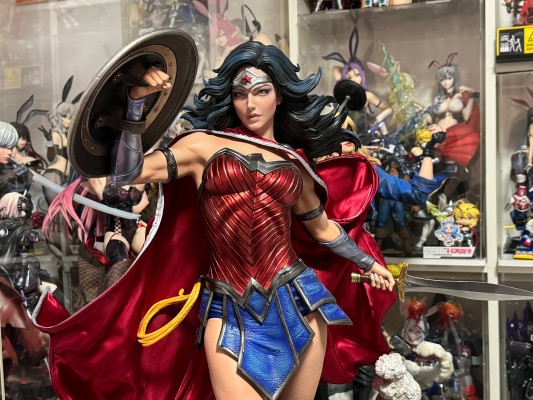 MMDC-51LM DC漫画 神奇女侠 重生 限量版