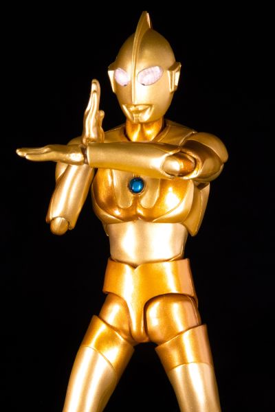 S.H.Figuarts  奥特曼 上海万代魂旗舰店一周年店庆金色纪念款
