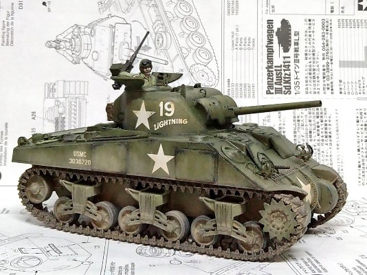 35190 1/35 美国 M4 谢尔曼 中型坦克 初期型