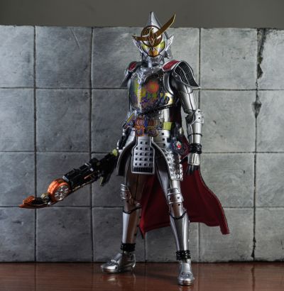 S.H.Figuarts  假面骑士铠武 假面骑士铠武 极武装