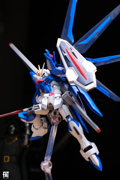 HG   1/144 飞升自由高达