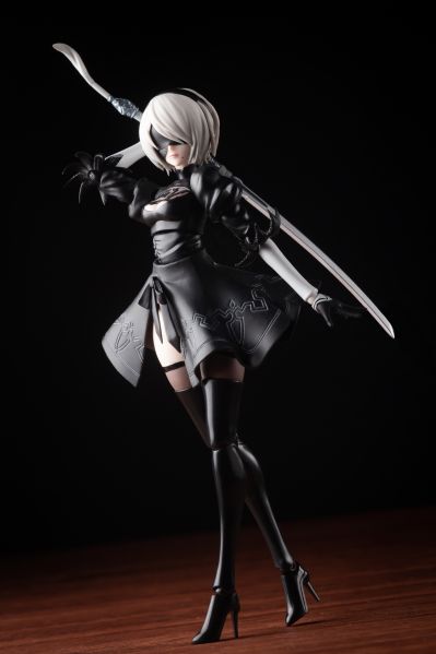 S.H.Figuarts  2B