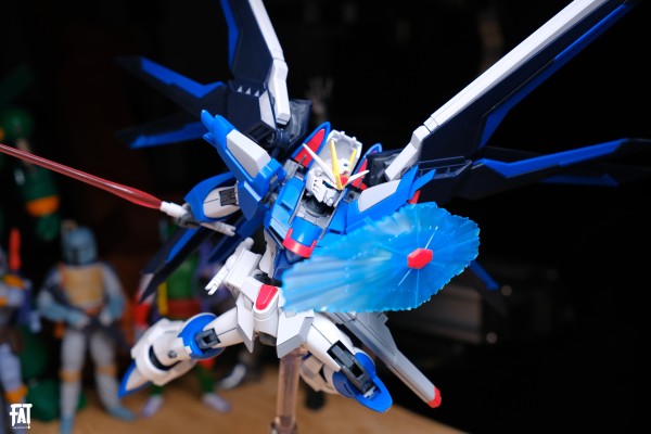 HG   1/144 飞升自由高达