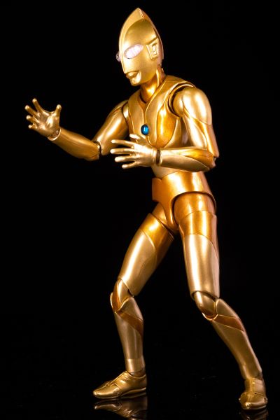 S.H.Figuarts  奥特曼 上海万代魂旗舰店一周年店庆金色纪念款