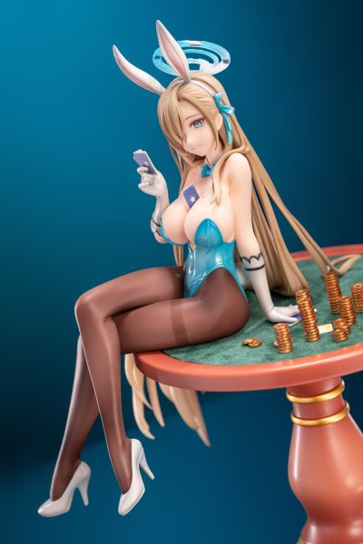 蔚蓝档案 一之濑明日奈（兔女郎）   Game Playing