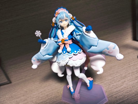 figma#EX-067 初音未来系列  雪未来 冬丽