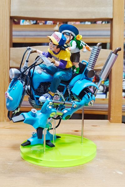 DESKTOP REAL McCOY EX 龙珠Z 孙悟空 与 悟饭 与 双足步行机器人