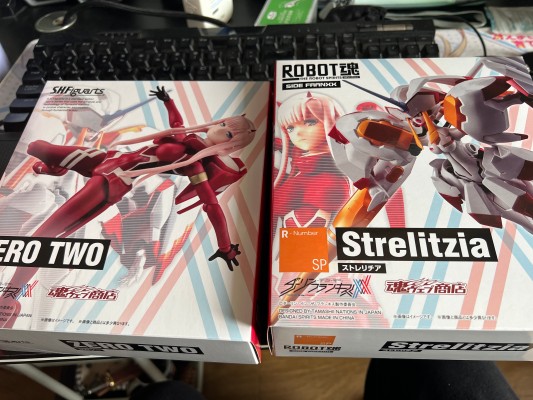 S.H.Figuarts×ROBOT魂 DARLING in the FRANXX 开播5周年纪念套装