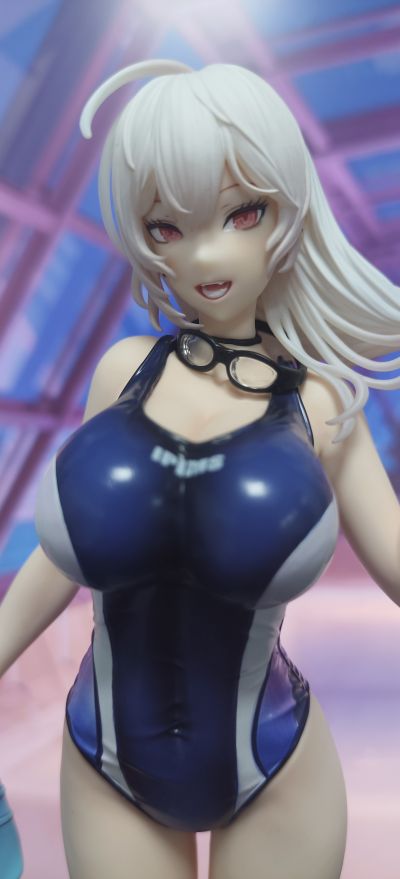 泳装少女罗芙瓦 ~夏天的味道就是游泳池的味道~