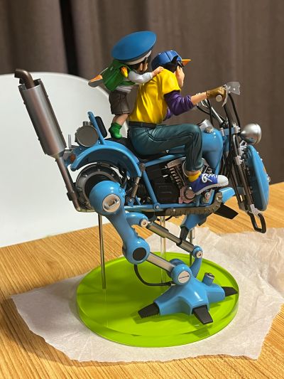 DESKTOP REAL McCOY EX 龙珠Z 孙悟空 与 悟饭 与 双足步行机器人