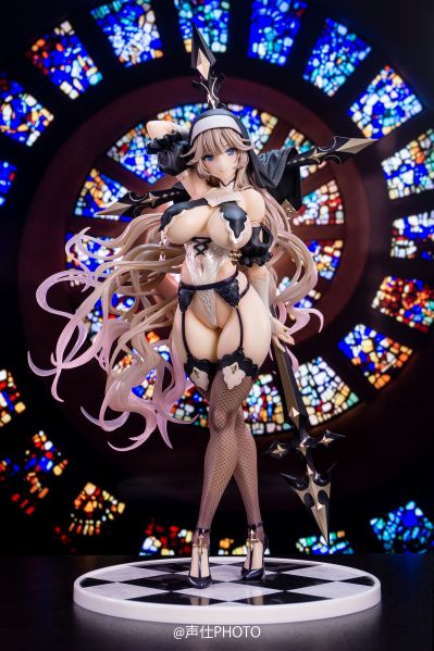 罪孽深重的的圣女·修女艾莎