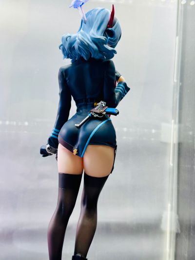 蔚蓝档案 天雨亚子