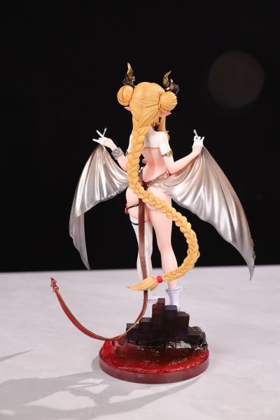 渔魔村住民 · 龙淫魔 牙牙子