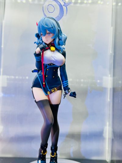 蔚蓝档案 天雨亚子