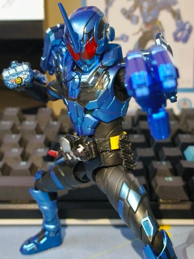 S.H.Figuarts 假面骑士创骑 假面骑士格里斯 暴雪形态